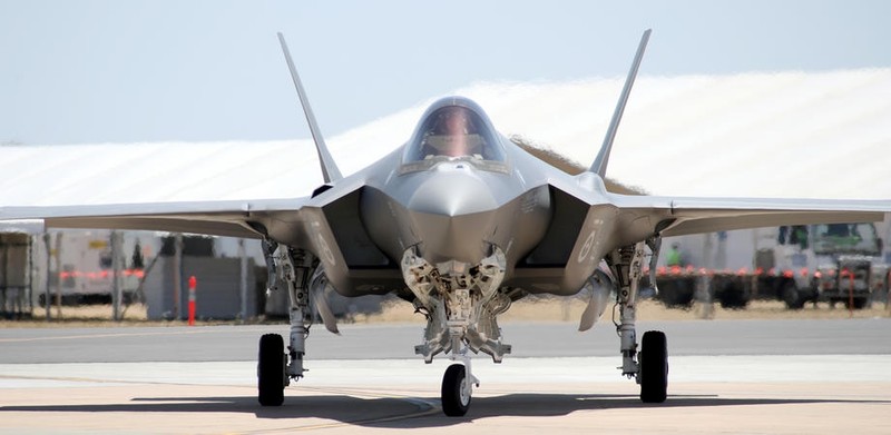 Un aparat de zbor model F-35A Lightning II aparținând Forțelor Aeriene din Australia. Foto: Profimedia