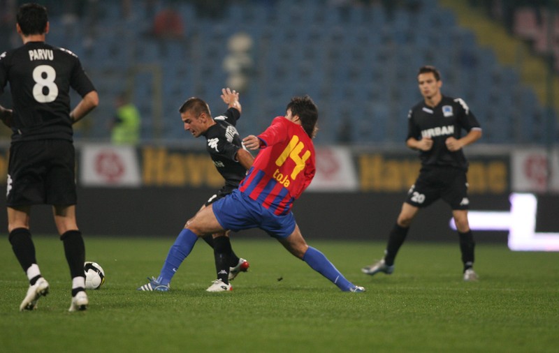 Steaua suferă cu Otopeniul