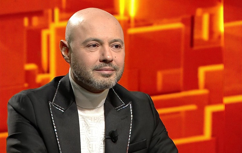 Mihai Mitoșeru și-a cerut iubita de soție la Barcelona. Cum arată inelul de logodnă al Alexandrei