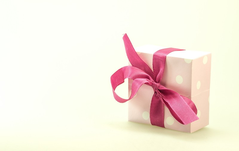 O profesoară din Câmpia Turzii a primit acasă o cutie cu vibratoare. Își acuză elevii de hărțuire