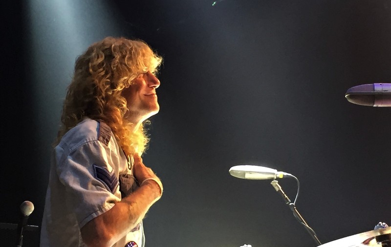 Fostul baterist de la Guns N'Roses, Steven Adler, s-a înjunghiat în stomac