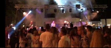 Delia a concertat în fața a zeci de oameni/ Captură YouTube