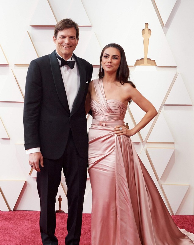 Ținute Oscar 2022. Unele celebrități s-au întrecut în rochii elegante pe covorul roșu, iar o actriță a purtat pantaloni scurți