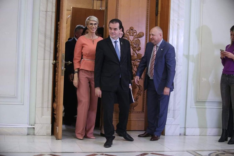 Ludovic Orban şi Raluca Turcan, după aflarea votului