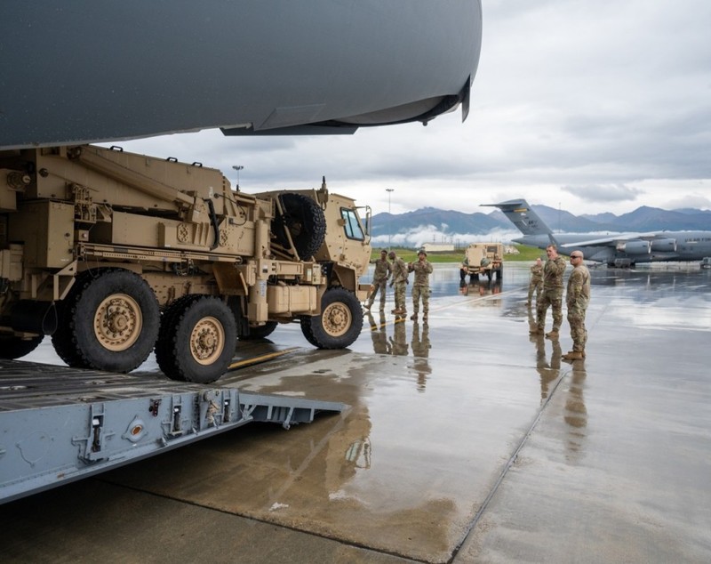 Demonstraţie de forţă a armatei americane în Alaska, pe fondul exerciţiilor navale din Pacific ale Rusiei şi Chinei | FOTO