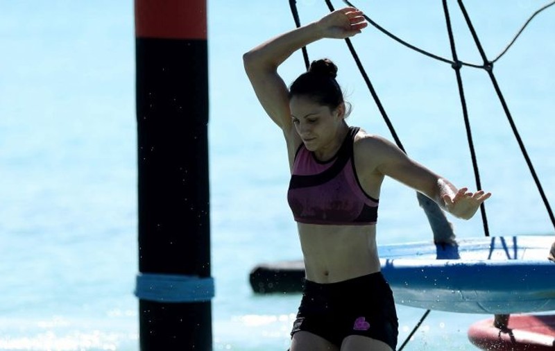 Ana Pal s-a angajat la o pizzerie din Bacău. Sportiva MMA a fost eliminată de la Survivor România, după ce i-a dat un cap în gură colegului ei