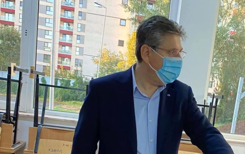 Inspectorul școlar al Capitalei, demis după ce a catalogat cazul băiatului care s-a aruncat de la geamul școlii „o joacă obișnuită”