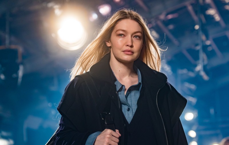Gigi Hadid își va dona câștigurile de la Fashion week pentru a sprijini Ucraina. „La final, nevinovații plătesc pentru război”
