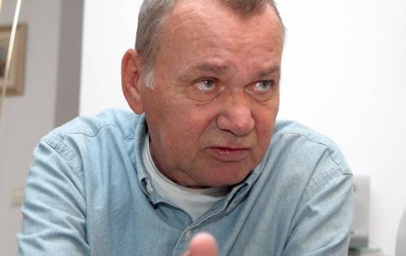 CORNEL PATRICHI SARE LA GÂTUL lui MIHAI BENDEAC: ”Urlă ca nebunul și face circ”