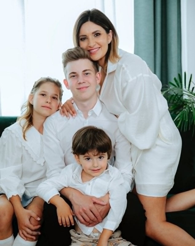 Cum arată ziua perfectă de 1 Mai pentru Ela Crăciun: „Mulți se regăsesc în asta”. Prezentatoarea TV are un mesaj pentru părinți