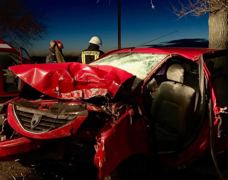 FOTO | Accident grav în Teleorman, în ziua de Crăciun. Doi tineri au murit, un al treilea este la spital / FOTO&VIDEO