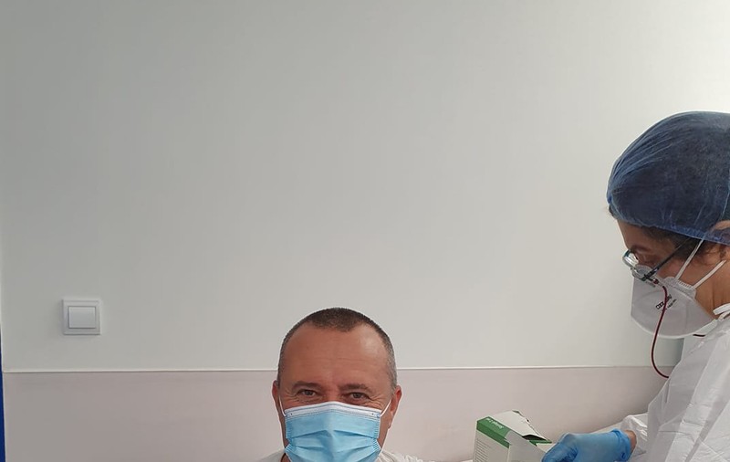 Un primar din județul Călărași a sărit rândul și s-a vaccinat anti-COVID. ”Am vrut să dau un semnal de mobilizare”. Reacția DSP