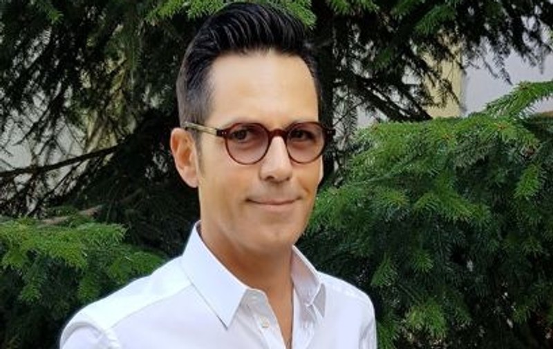 Cât de grijuliu este Ștefan Bănică Junior cu fiul său cel mic! Cum a fost surprins artistul pe stradă