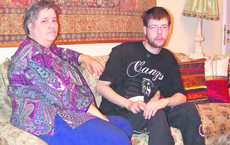Exclusiv | Mama lui Busu jr, după ce fiul ei s-a drogat weekendul trecut, la Iaşi: «Nu-l mai las să plece singur»