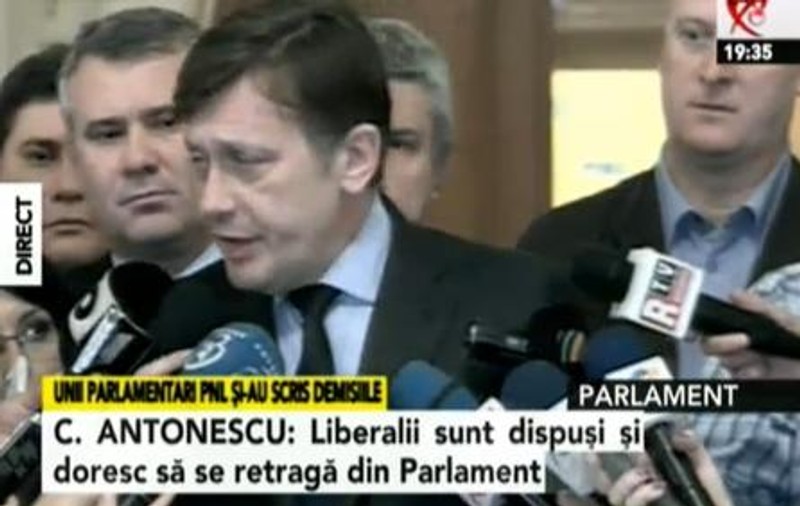 C. ANTONESCU: Liberalii propun PSD DEMISIA tuturor parlamentatilor USL 