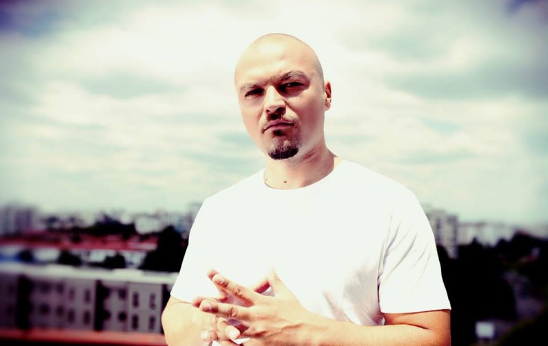 Puya, călcat de hoţi în vacanţă: "Rog persoana care mi-a furat-o să mi-o vândă tot mie"
