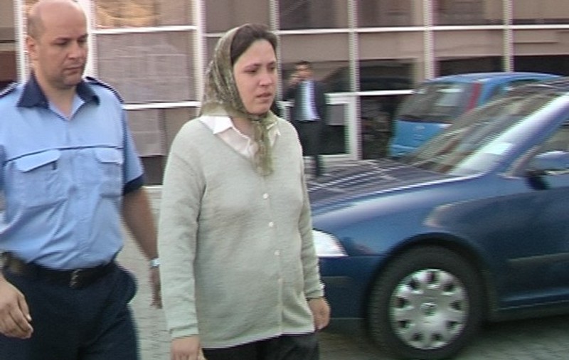 Femeia din Brașov care și-a decapitat bebelușul scapă de închisoare
