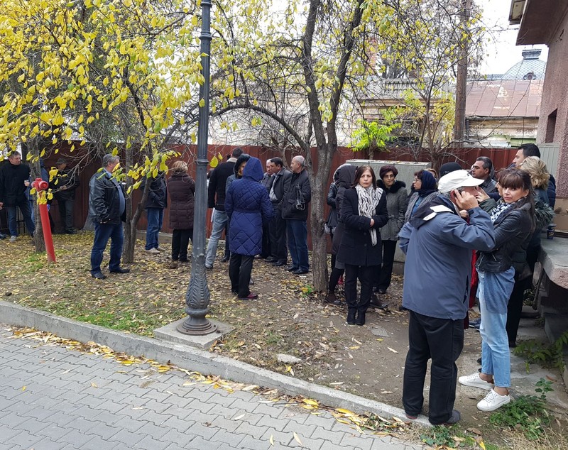 Sute de angajați ai APIA din țară au ieşit în stradă, nemulţumiţi că le vor scădea salariile| FOTO