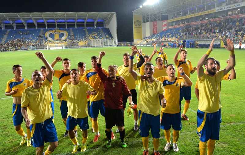 S-au stabilit meciurile de baraj pentru Liga 3. Cu cine joacă Petrolul, Oţelul, Farul şi "U" Cluj