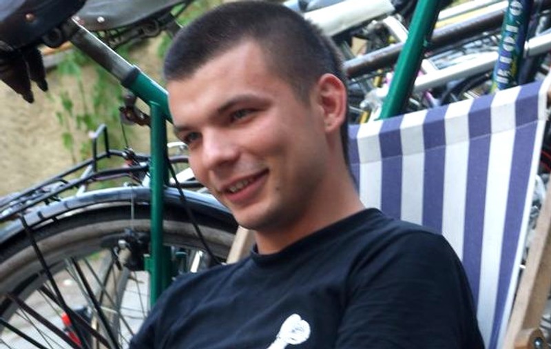Un fotograf renumit din Iași a fost arestat pentru trafic de droguri. Dan Alexandru Mandachi, acuzat că aducea droguri la festivalul Afterhills