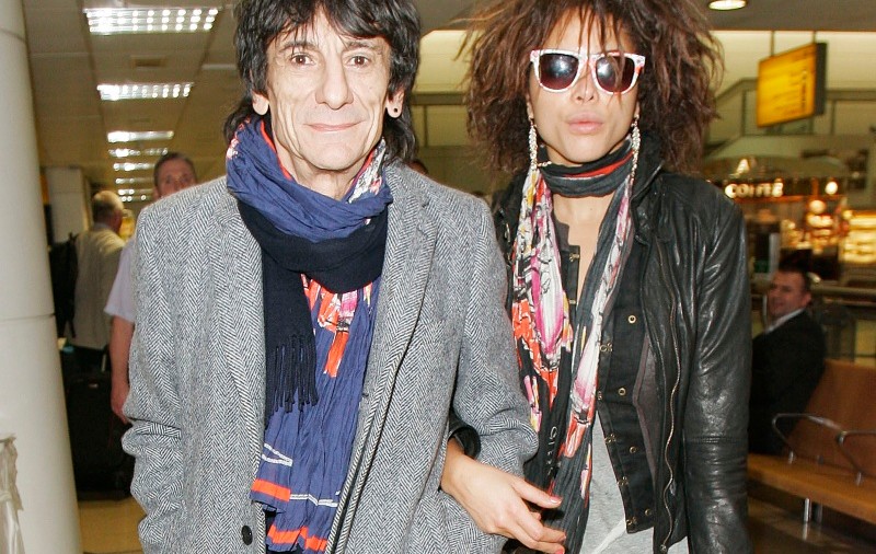 Ronnie Wood, bătut de iubită