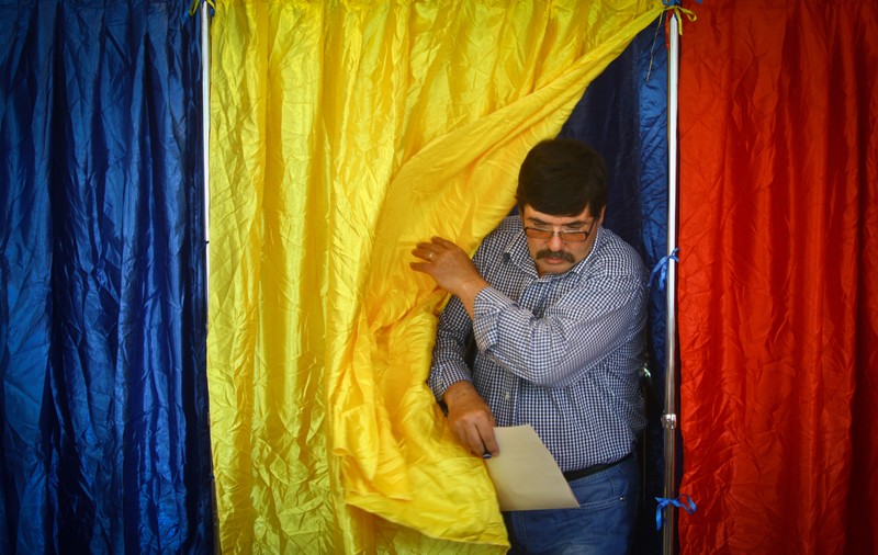 UPDATE ALEGERI EUROPARLAMENTARE 2014 | Prezenţa LA VOT! Câţi alegători au ajuns La URNE?