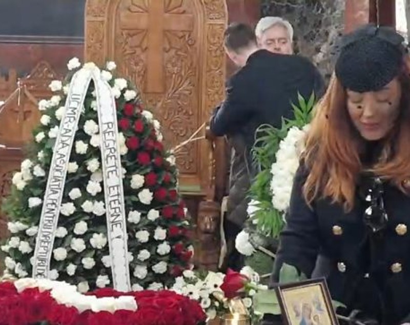 Imagini de la înmormântarea lui Horia Moculescu. Cine a venit să-l conducă pe ultimul drum pe regretatul compozitor