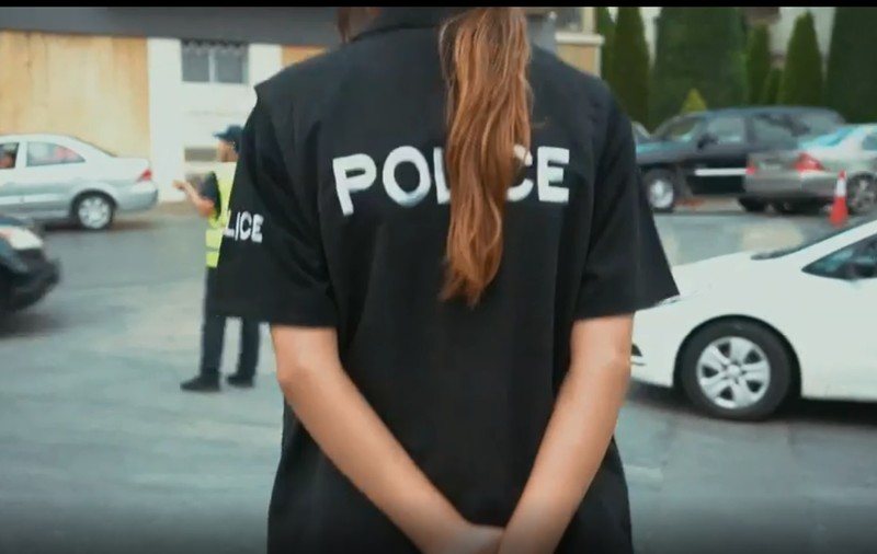 VIDEO/ Polițiste sexy în pantaloni scurți, mulați. Se întâmplă în realitate, într-un oraș din Liban. De ce luat primarul această decizie. ”Vreți să fie urâte?”