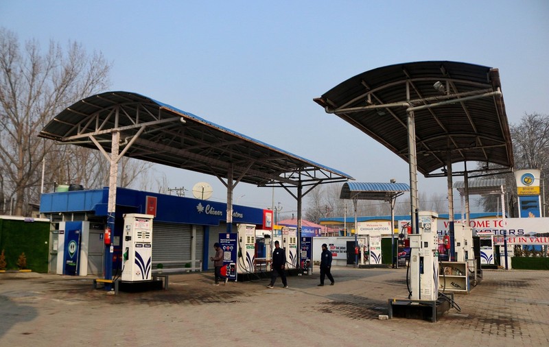 O lovitură grea pentru finanțele Kremlinului. Rafinăriile indiene se pregătesc de reducerea importurilor de petrol, după ultima discuție dintre Trump și Modi