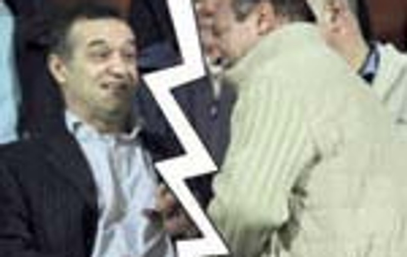 Soc: Basescu e la cutite cu Gigi!