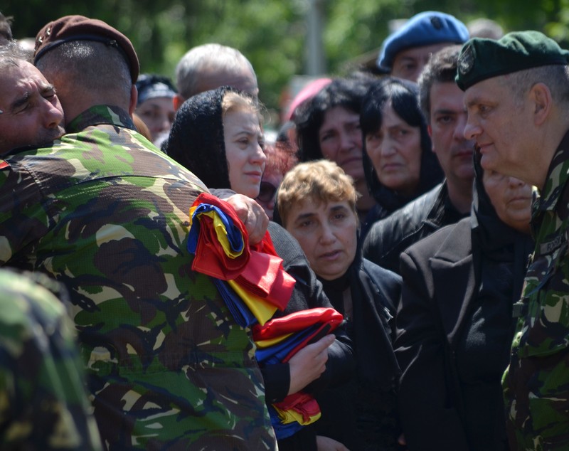 Eroii căzuți în Afganistan au fost înmormântați azi la Buzău