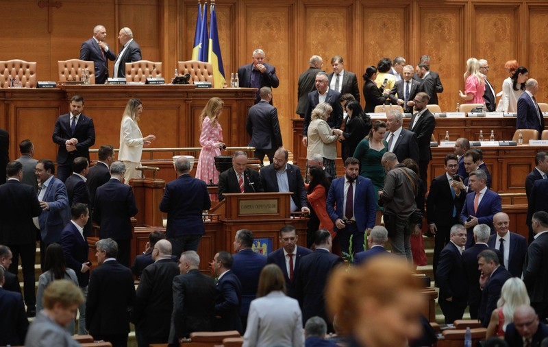 Plenul Camerei Deputaților, convocat joi pentru a respinge cele 3 proiecte de lege privind autonomia Ținutului Secuiesc