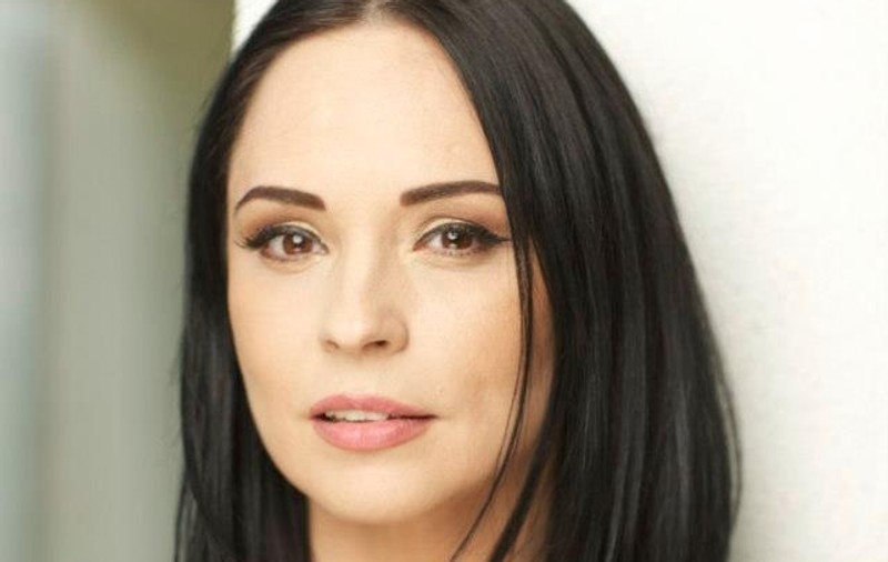 După sosirea în ţară, Andreea Marin ia atitudine pe Facebook