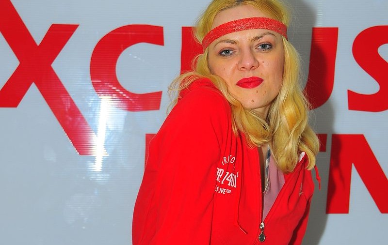 Rouge, show printre aparatele de fitness |FOTO