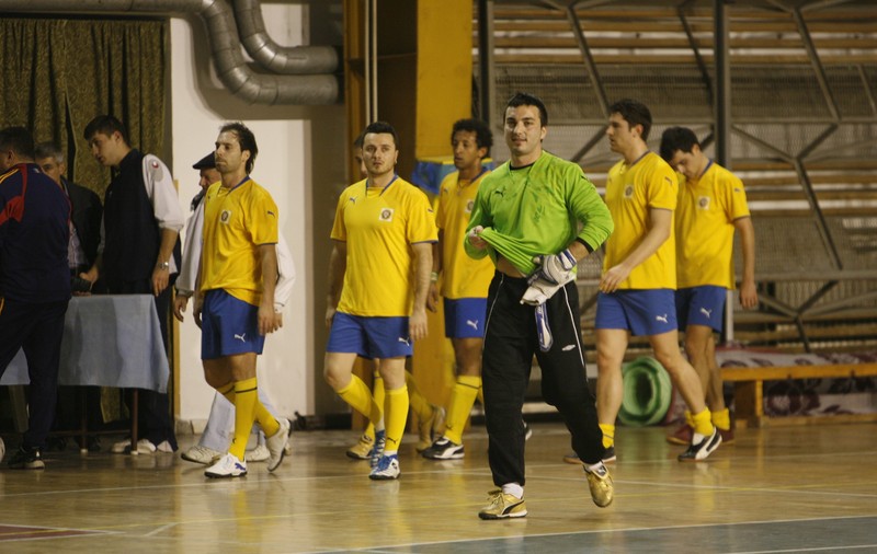 DERBY la Ploiești, în cadrul Kids Winter Cup: naționala artiștilor contra naționalei jurnaliștilor!