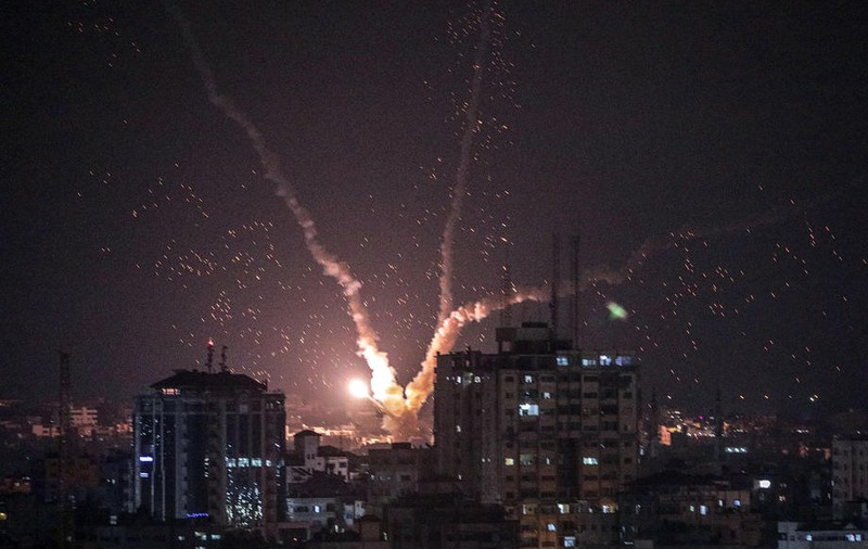 Israelul continuă bombardamentele în Fâșia Gaza, după ce a anunțat uciderea unui lider al Jihadului Islamic. Replica grupării