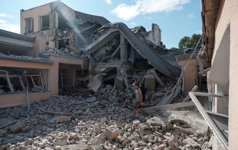 Război în Ucraina, ziua 151 | Bombardamente susținute în mai multe localități din Sumî. Atacuri și în Mikolaiv și Donețk