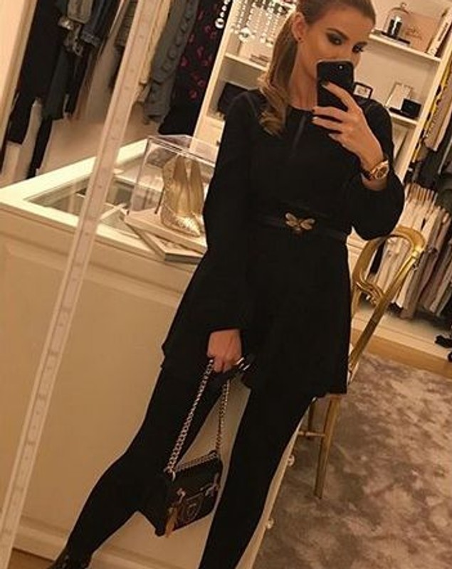 Marina Dina arată spectaculos la un an după naștere. Blonda se ține bine de tot | FOTO