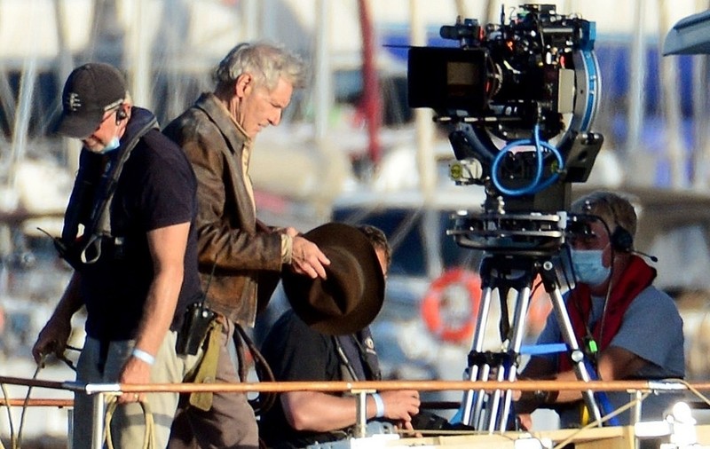 Un cameraman din echipa de filmare a noii serii Indiana Jones a fost găsit mort în camera sa de hotel, în Maroc