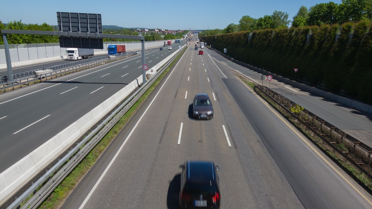 Un judecător de instrucție din Trieste a aprobat cererea de încarcerare a lui Iosif Jitariu Celestin, un șofer român de 33 de ani, care a provocat un accident mortal pe 20 iunie 2025.Sursă foto Shutterstock