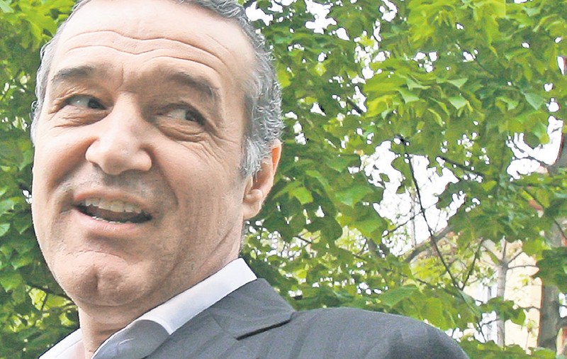 Gigi Becali dă alarma de blaturi la meciurile Astra Ploieşti - Rapid şi Dinamo - «U» Cluj