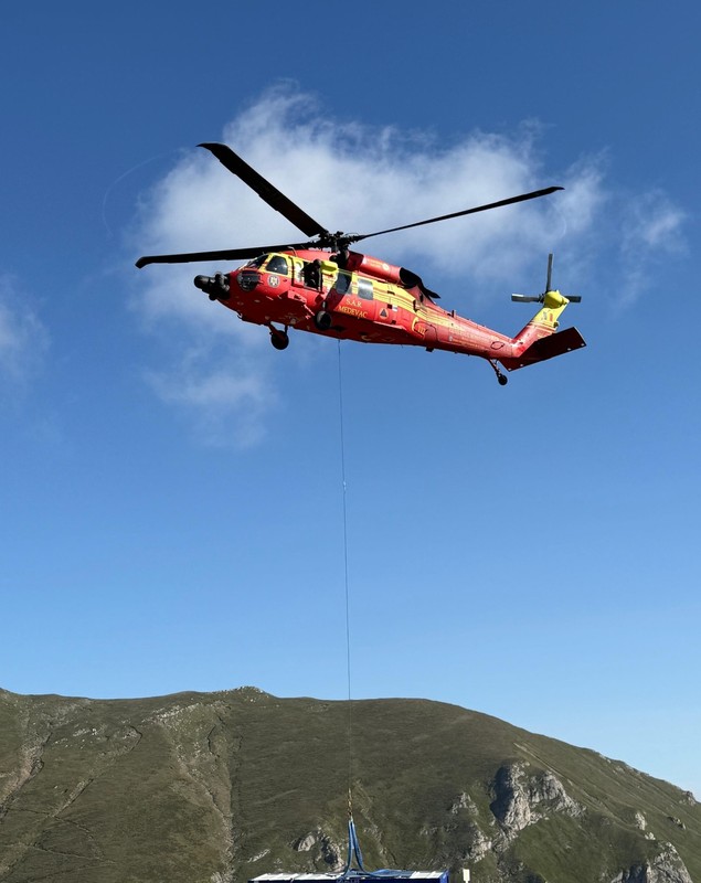 Primul „Refugiu de Speranță” a ajuns în Munții Bucegi, pe traseul spre Vârful Omu: ce condiții vor găsi cei care au nevoie de ajutor