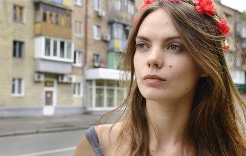 Una dintre fondatoarele grupului feminist Femen s-a sinucis în Paris