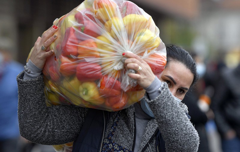 La pas prin piețele și târgurile bucureștene. Cât ne costă legumele pentru zacuscă și murături în această toamnă?