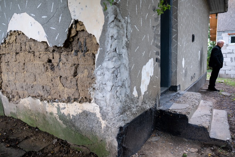 Primarul spune că va construi o școală nouă