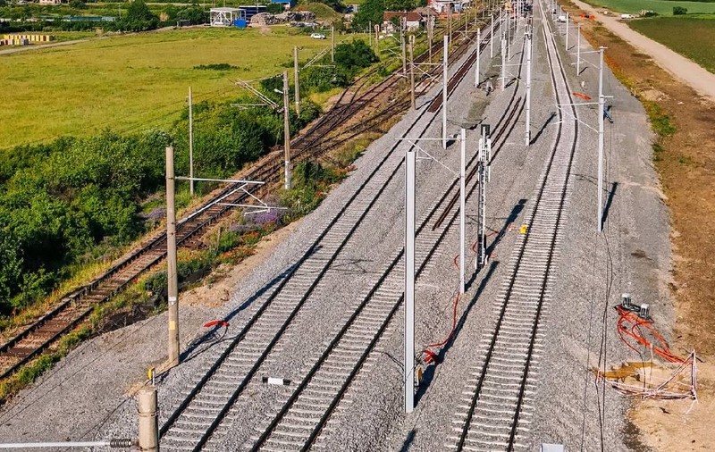 Siemens modernizează 560 km de cale ferată cu 308 milioane de euro, în România. Lucrări în Cluj, Timişoara, Iaşi şi Galaţi