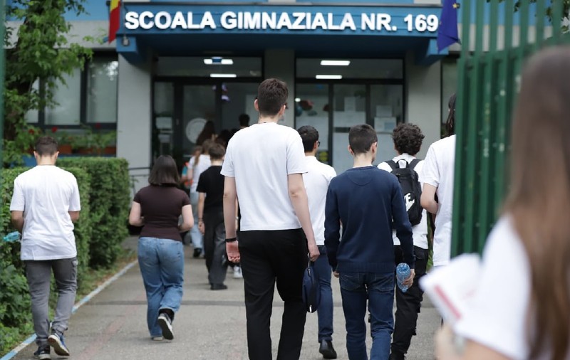Subiectele la matematică la Evaluarea Națională 2026. Ce a picat la a doua probă a examenelor pentru clasa a 8-a