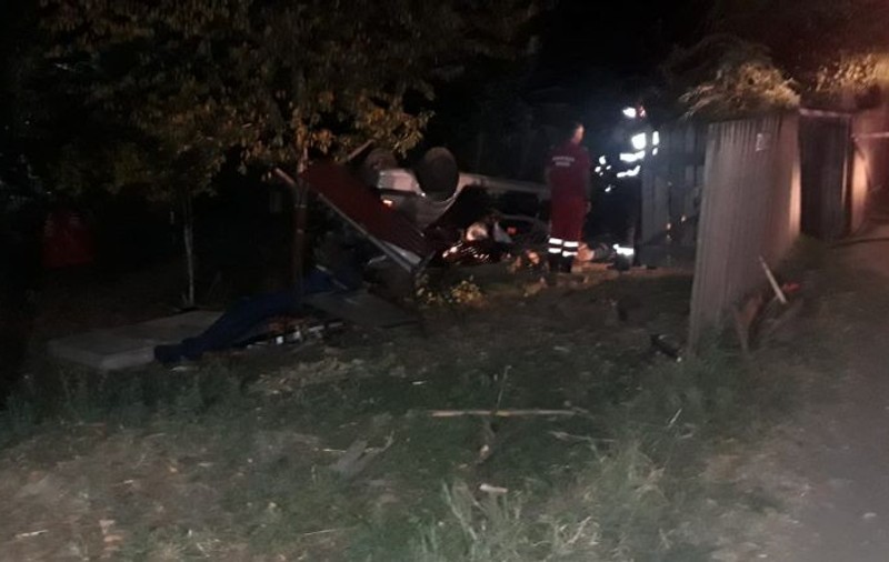 Un tânăr a murit după ce a lovit cu mașina un cal în Prahova