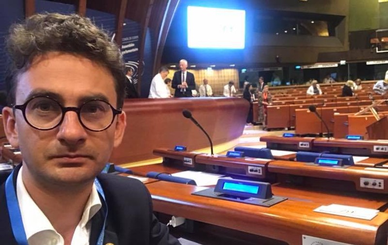 Un deputat USR amenință că va vota moțiunea de cenzură: ”Mai conving și alți parlamentari moldoveni să o facă”