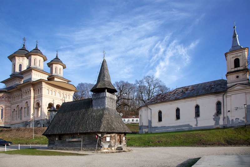 Mănăstirea Nicula - locul unde se află icoana făcătoare de minuni. Mănăstiri din România